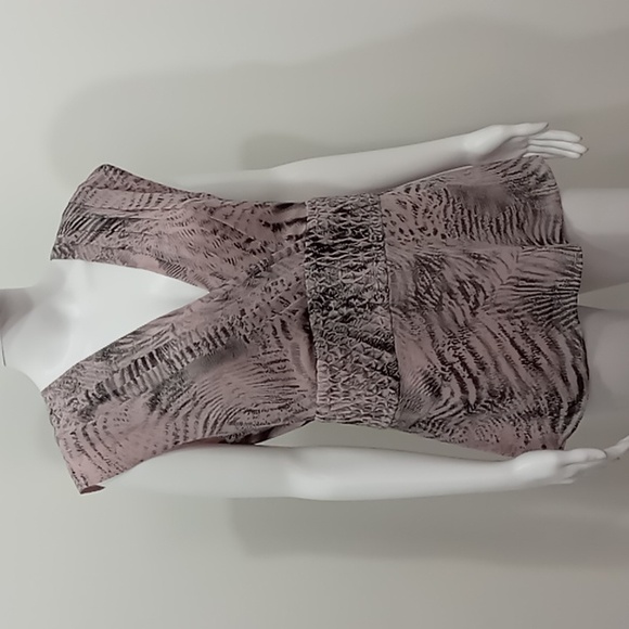 🟡CLEARANCE🟡 Banana Republic Animal Print Sleeveless Top Size Large - Picture 1 of 9